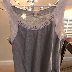 Tank top, XL fancy neckline and arms, threaded detail